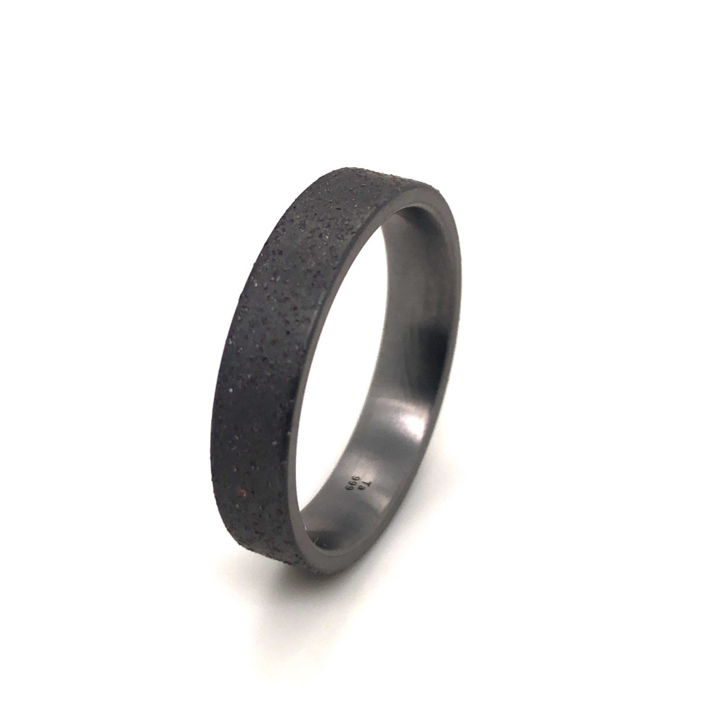 Alliance Tantale Pure Flat Moon, largeur 4 mm