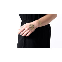 tattoo-lovely-sioou-un-elegant-bracelet-compose-de-losanges-dores-avec-des-pointes-d-emeraude-et-de-rubis-dvb01