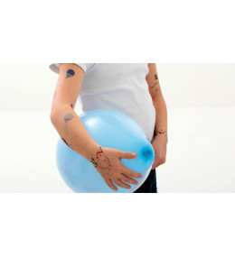 tattoo-lovely-sioou-un-joli-ballon-bleu-ciel-avec-ses-perles-multicouleur-dessine-par-chloe-manceau-kc02