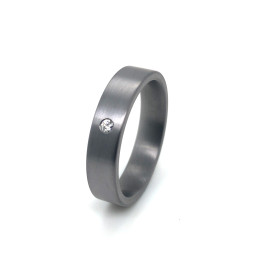 Alliance Tantale Pure Flat Gun + 1 diamant H/SI de 0,033 ct serti clos, largeur 4 mm