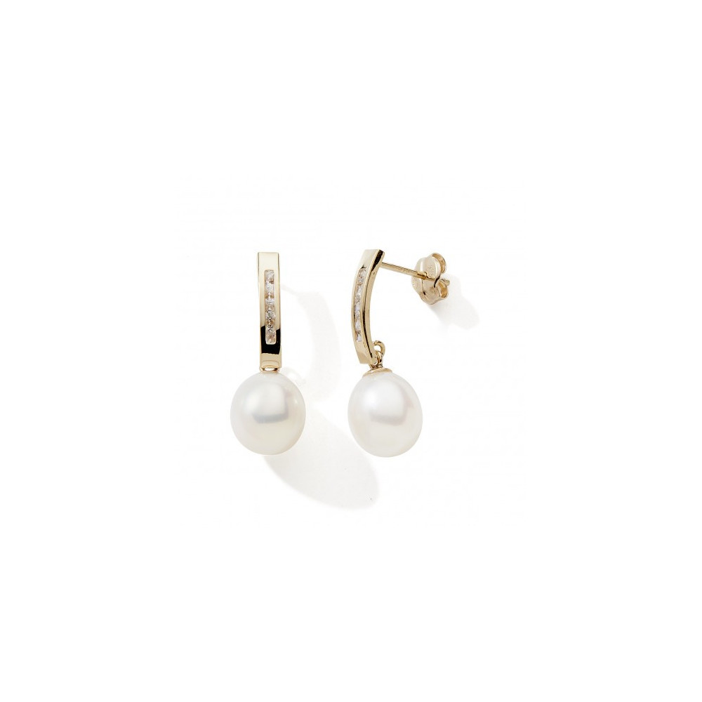 Les Boucles d'oreilles pendantes or jaune 375/1000, perles de culture et oxydes de zirconium by Stauffer