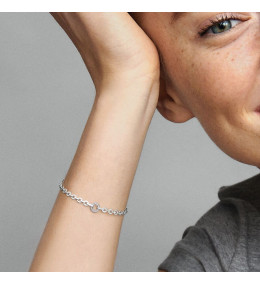 Le Bracelet chaîne Pandora Signature, pavé audacieux, argent 925/1000, 592777C01.