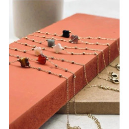 Le Collier Velasquez en acier PVD jaune et nacre, ZAG bijoux, SNS07970-01SEL