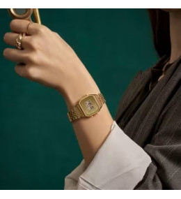 La Montre CASIO Iconic LA680WEGV-9AEF