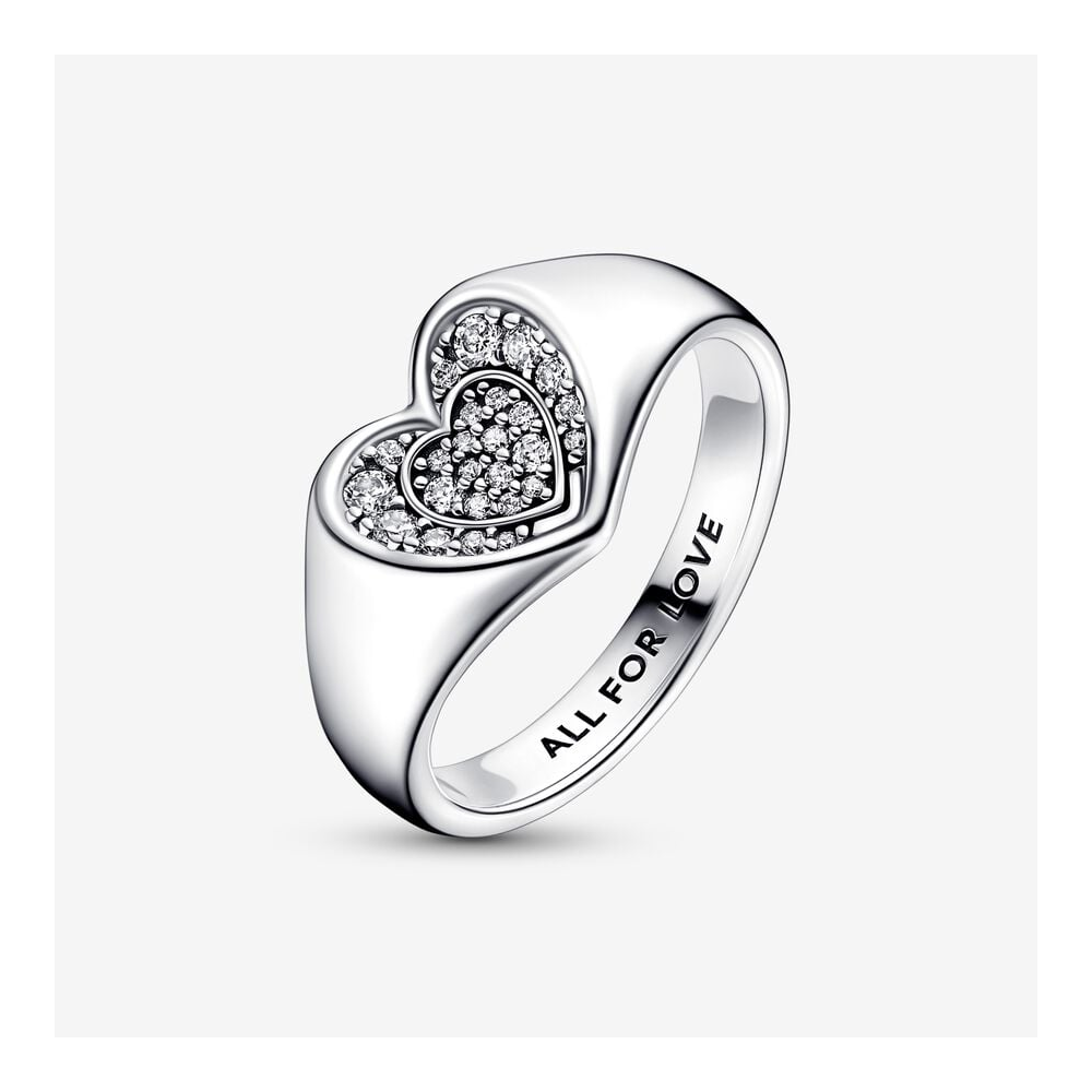 La Bague Pandora, Signet Pavé Cœur Rayonnant, en argent 925/1000, 192491C01.