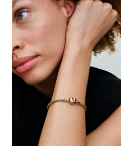 Le Bracelet Pandora Moments, mailles serpent, fermoir coeur en métal doré or jaune 585/1000, 563050C00