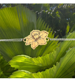 Bracelet jonquille en chêne gravé et acier by Stauffer "bijou officiel de la fête des jonquilles de Gerardmer"