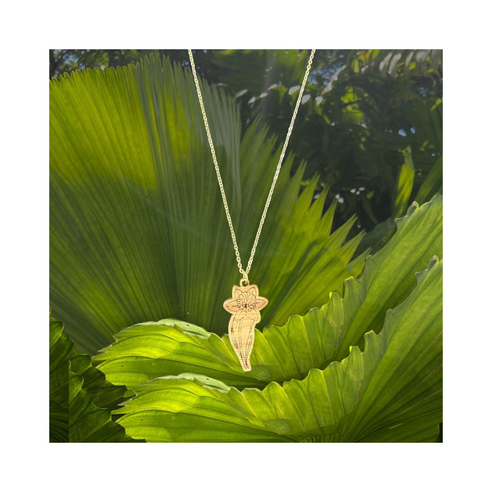 Collier jonquille en chêne gravé et acier doré by Stauffer "bijou officiel de la fête des jonquilles de Gerardmer"