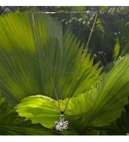 Le Collier femme jonquille PM argenté avec chaîne acier dorée by Stauffer "bijou officiel de la fête des jonquilles de Gerardmer