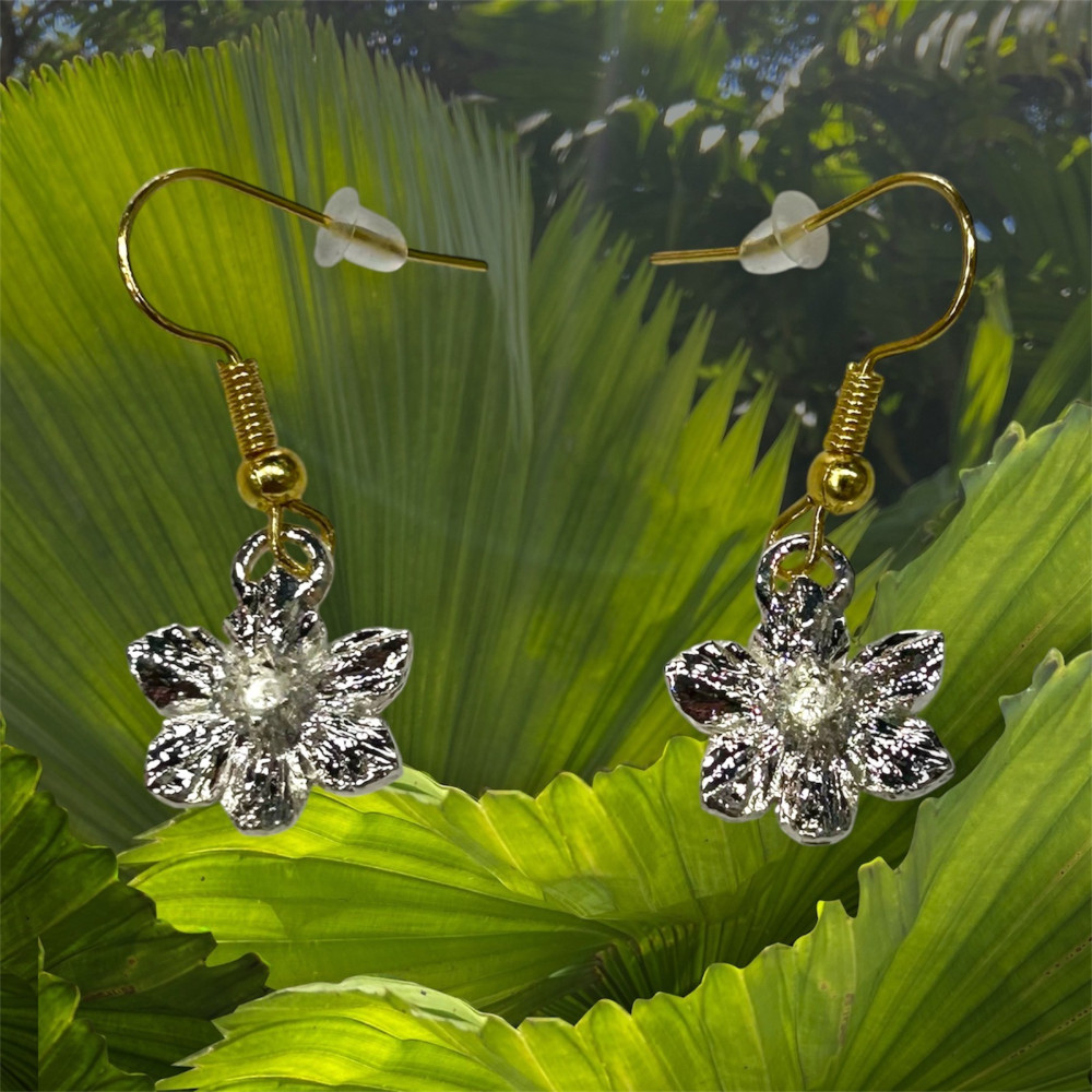 Boucles d'oreilles pendantes femme jonquille argenté by Stauffer "bijou officiel de la fête des jonquilles de Gerardmer"