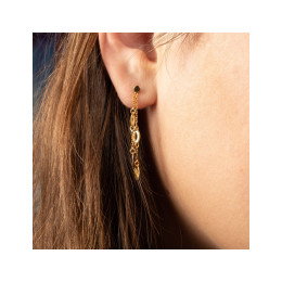 Les Boucles d'oreilles pendantes or jaune 375/1000, motifs navettes, by Stauffer