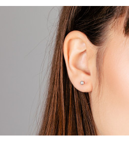 Boucles d'oreilles or gris 750/1000 et diamants 0,15 carat by Stauffer