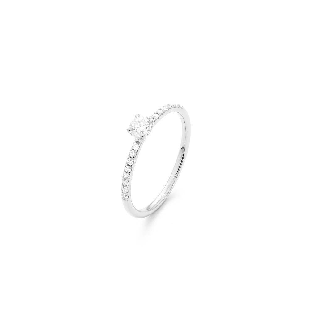 Bague or gris 750/1000 et diamants 0,31 carat taille baguette by Stauffer