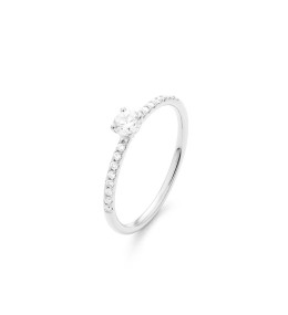 Bague or gris 750/1000 et diamants 0,31 carat taille baguette by Stauffer