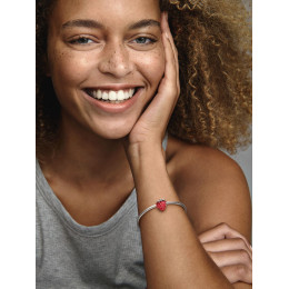 Le Charm Pandora moments, fraise ensemencée, en argent 925/1000 791681C01.
