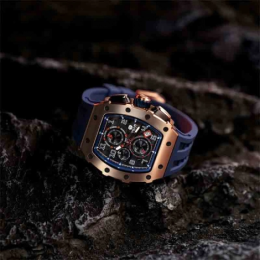 La Montre homme Tsar Bomba Elemental collection, acier PVD rose et silicone bleu TB8204Q05