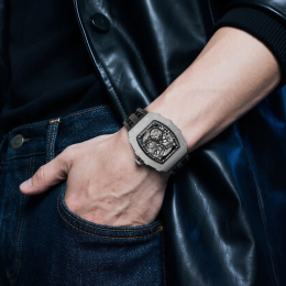 La Montre homme Tsar Bomba Elemental collection, Automatique, titane et élastomère noir FKM TB8208T01