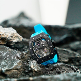 La Montre homme Tsar Bomba Elemental collection, Automatique, acier, carbone noir et bracelet élastomère bleu FKM TB8209CF04