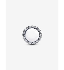 Le Charm Pandora Moments en Argent avec Émail Blanc et Motif Doré