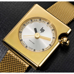 Montre Femme Lip Mach 2000 Mini Square, Élégance et Design Français