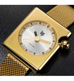 Montre Femme Lip Mach 2000 Mini Square, Élégance et Design Français