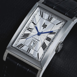 Montre Lip Churchill T26 Homme. Automatique Acier & Cuir Noir 46x26 mm