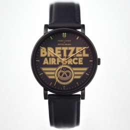 Montre Homme PIERRE LANNIER ✕ BRETZEL AIRLINES, Bretzel Air Force en acier PVD noir et cuir, BA10A433