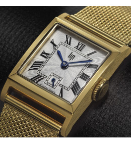 Montre Femme LIP Churchill C18 671943 - Carrée Dorée & Maille Milanaise