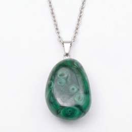 Collier Pendentif Malachite Naturelle 20-30 mm & Chaîne Acier