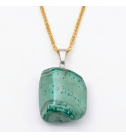 Collier pierre roulée malachite A 20/30 mm avec chaine forçat acier jaune