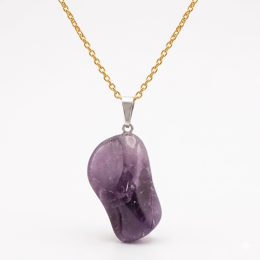 Collier pierre roulée améthyste rubanée A 20/30 mm avec chaine forçat acier doré jaune