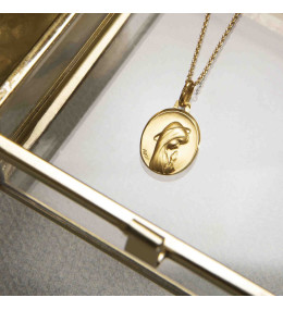 Médaille Ovale Vierge Priante Augis — Or Jaune 9K 13x16 mm J5109X0000