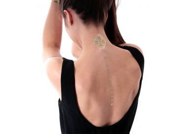 Tattoo LOVELY SIOOU Un mandala doré d'inspiration méditerranéenne avec ses fines pointes de turquoise et de rubis. DVC03