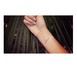 Tattoo LOVELY SIOOU Délicate écriture à l'encre noire "Love" LT03