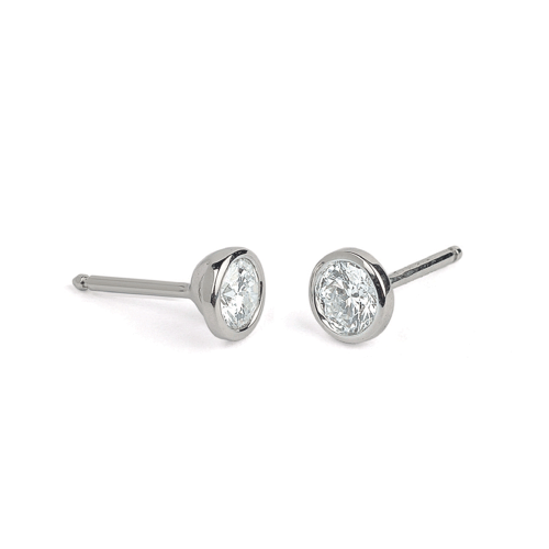 Boucles d'oreilles or gris 750/1000 et diamants 0,05 carat by Stauffer
