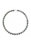Collier or gris 750/1000 et perles de Tahiti rondes, diamètre 8/10 mm, by Stauffer