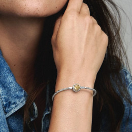 Le Bracelet Maille Cloutée Pandora Moments Game of Thrones Fermoir Emblème de la Maison, en argent 925/1000, 562964C00