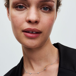 Le Collier Pandora Timeless, triple coeur étincelant, en argent 925/1000, 393160C01-45