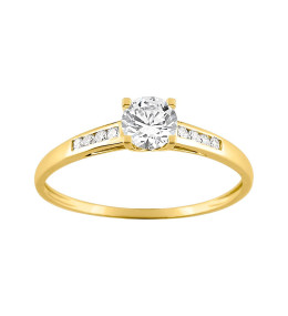 La Bague or jaune 375/1000, oxydes de zirconium by Stauffer