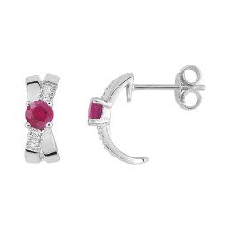 Les Boucles d'oreilles, or gris 375/1000, rubis taille brillant et oxydes de zirconium by Stauffer