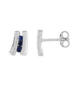 Les Boucles d'oreilles or gris 375/1000, saphirs bleus by Stauffer
