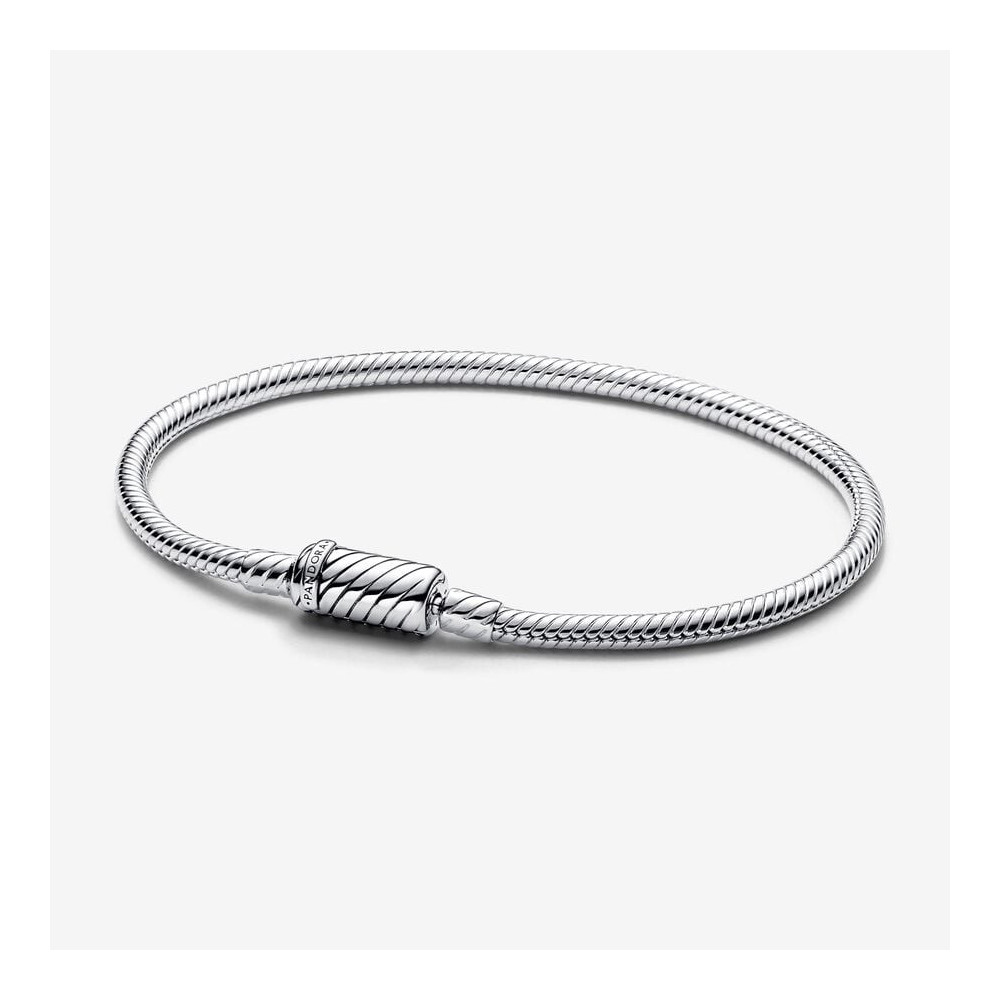 Le Bracelet PANDORA Moments, Maille Serpent Fermoir Magnétique Coulissant, en argent 925/1000, 590122C00