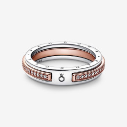La Bague Pandora signature, pavé bi-matière, argent 925/1000 et dorée or rose 585/1000, 182773C01.