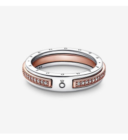 La Bague Pandora signature, pavé bi-matière, argent 925/1000 et dorée or rose 585/1000, 182773C01.