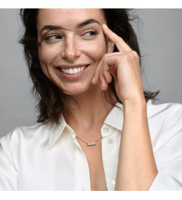Le Collier Pandora Timeless, barre double barre pavée, en métal doré or rose 585/1000, 382621C01-45.