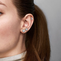 Les Boucles d'oreilles Pandora, coeurs surélevés, argent 925/1000, 298427C01.