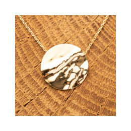 le Collier or jaune 375/1000, motif rond froissé, by Stauffer