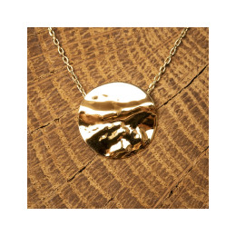 le Collier or jaune 375/1000, motif rond froissé, by Stauffer