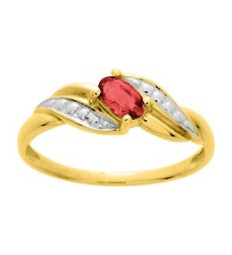 La Bague or bicolore 750/1000, rubis taille ovale by Stauffer