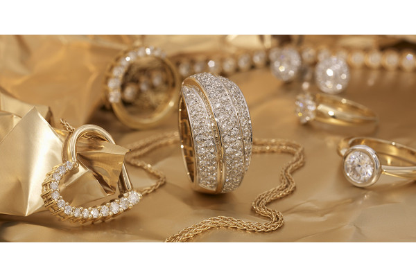 Comment entretenir ses bijoux en or : les bons gestes